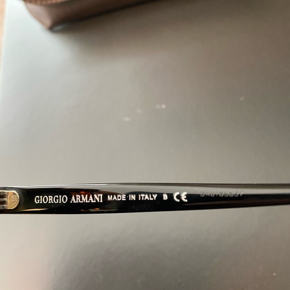 Giorgio Armani tortoise shell sunglasses. Brand new in box. - Picture 3 of 6